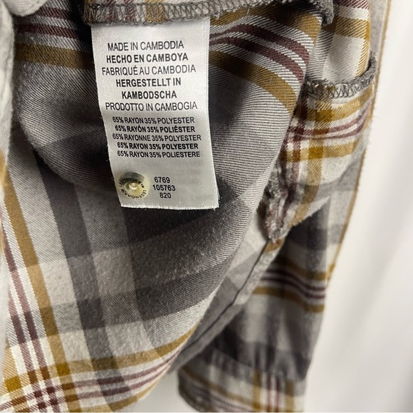 Legendary Whitetails Medium Plaid Button-Up Shirt Barn Chore Outdoor Hiking - Picture 6 of 7